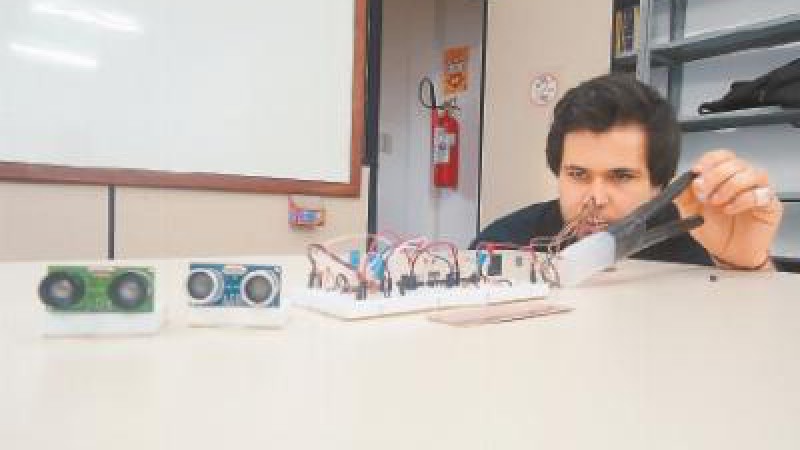 Carlos Junior desenvolveu a parte operacional e busca uma empresa que queira produzir em escala. Foto: WAGNER MACHADO
