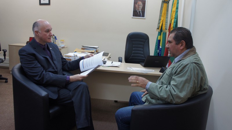 Presidente da Faders Acessibilidade e Inclusão, Roque Bakof e o presidente da ONG Caminhadores, Rotechild Prestes