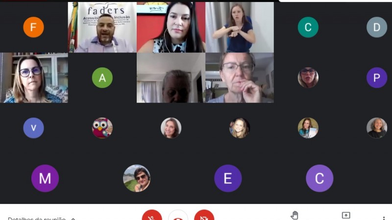 Instantâneo da reunião virtual que marcou a abertura do Fórum Temático Conversando sobre o Autismo.