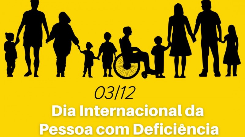 
Card com fundo amarelo, no topo em preto a imagem ( tipo contorno da silhueta) de pessoas de mãos dadas, intercala adultos, e crianças, e um cadeirante. Abaixo escrito em preto "03/12" e abaixo em Branco " Dia Internacional da Pessoa com Deficiência" e abaixo em letra manuscrita em azul " Pelo direito a inclusão e o respeito as diferenças!", abaixo as logos da Faders e da Secretaroa de Desenvolvimento social do RS. Fim da Descrição
